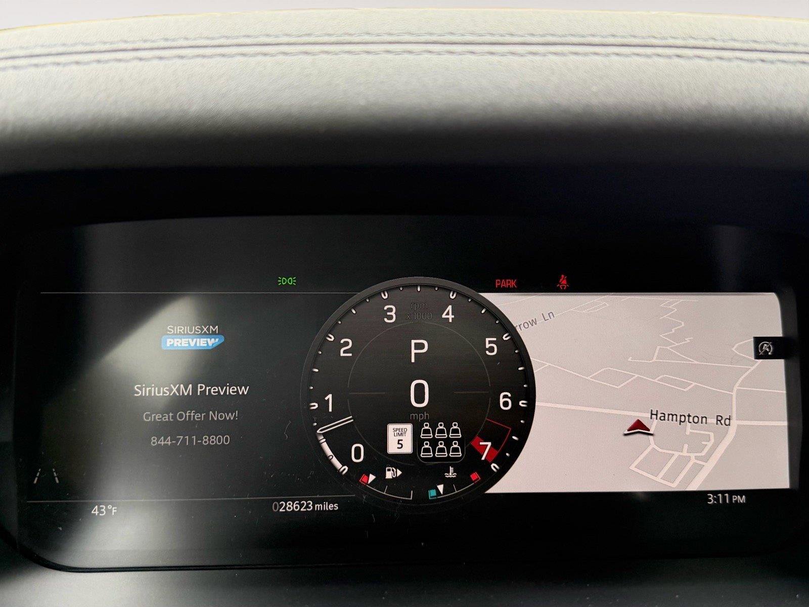 Used 2023 Land Rover Defender 130 SE image 21