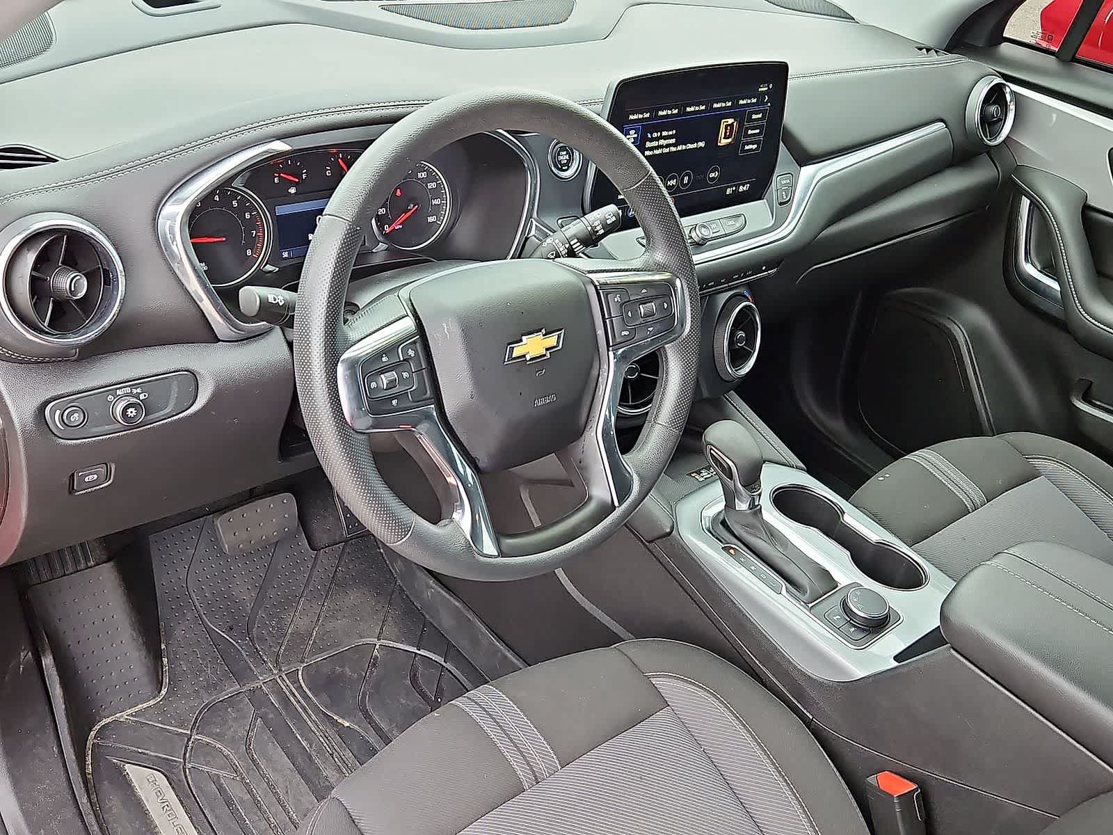 Used 2024 Chevrolet Blazer LT w/ Convenience Package FWD image 16
