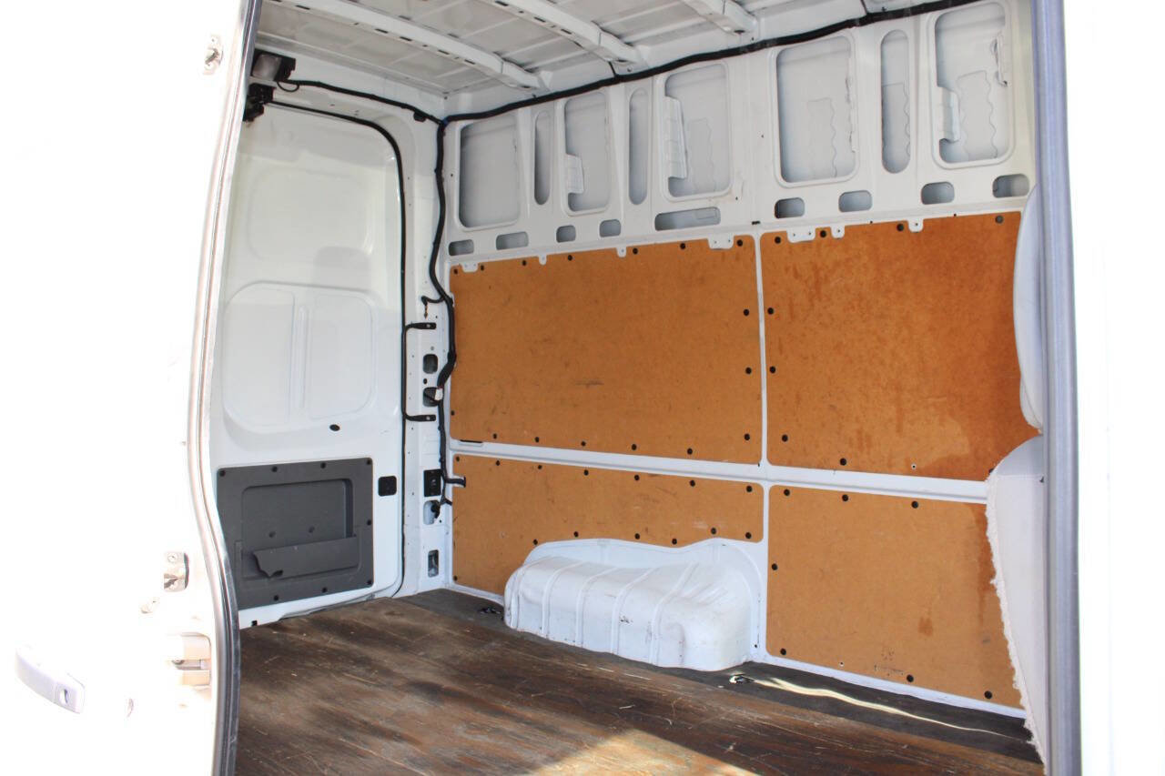 Used 2019 Nissan NV 2500 SV RWD image 20