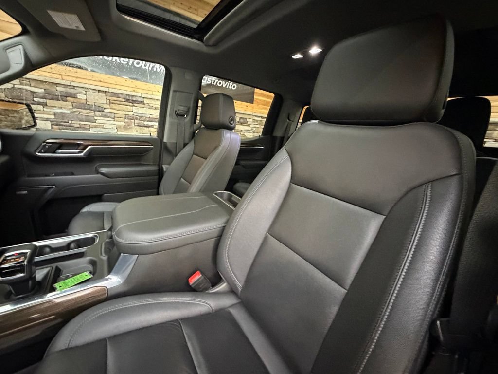 Used 2023 Chevrolet Silverado 1500 RST w/ Convenience Package II AWD/4WD image 4