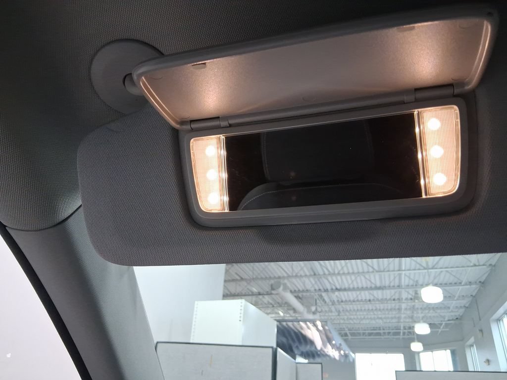 Used 2024 GMC Terrain SLE w/ Driver Convenience Package AWD/4WD image 23