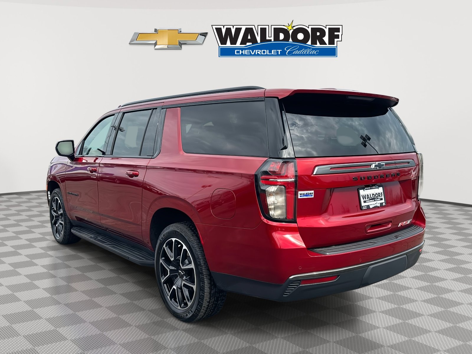Used 2021 Chevrolet Suburban RST w/ Rear Media and Nav Package image 4