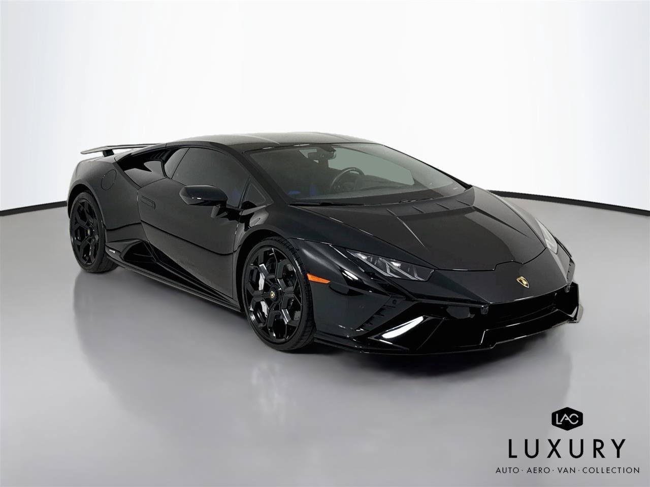 Used 2023 Lamborghini Huracan Tecnica RWD image 3