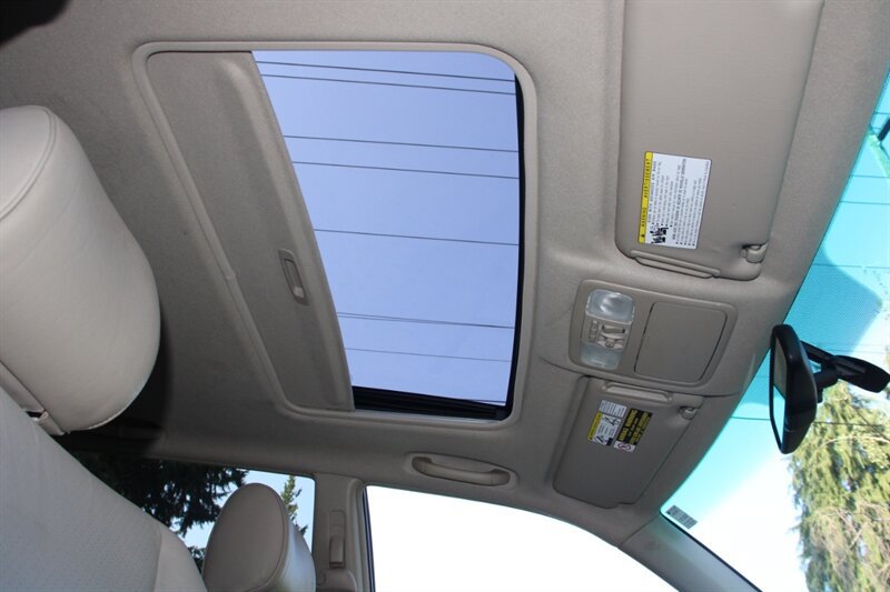 Used 2007 Toyota Highlander Limited AWD/4WD image 9
