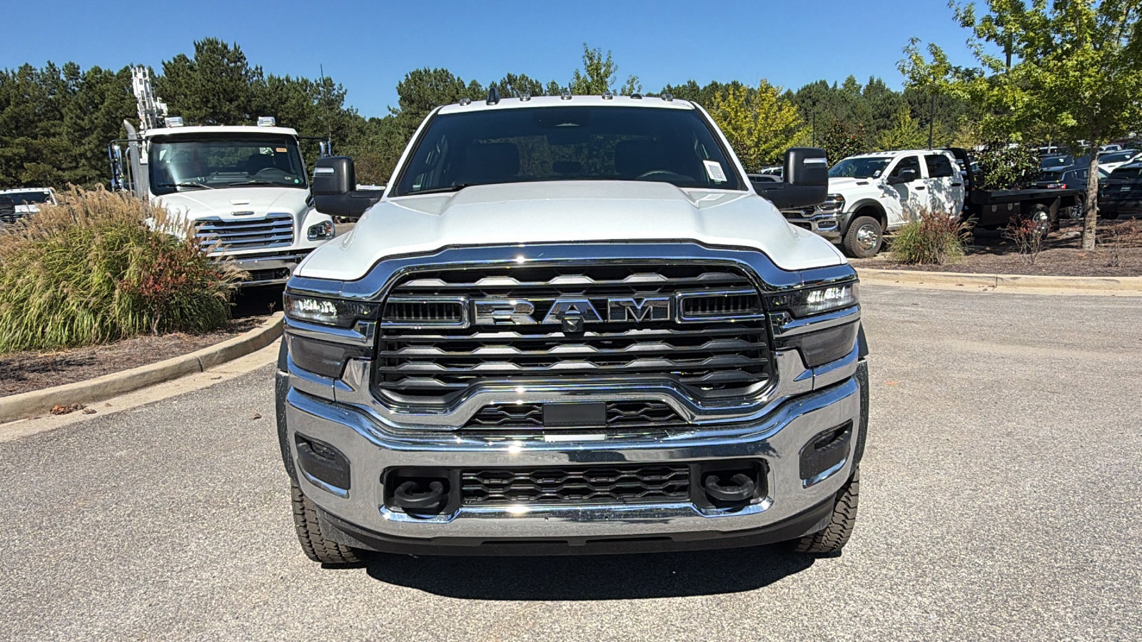 New 2026 RAM 5500 Tradesman w/ Chrome Appearance Group AWD/4WD image 3