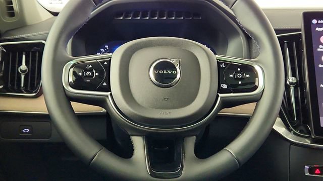 New 2026 Volvo XC90 B6 Plus w/ Protection Package Premier AWD/4WD image 25