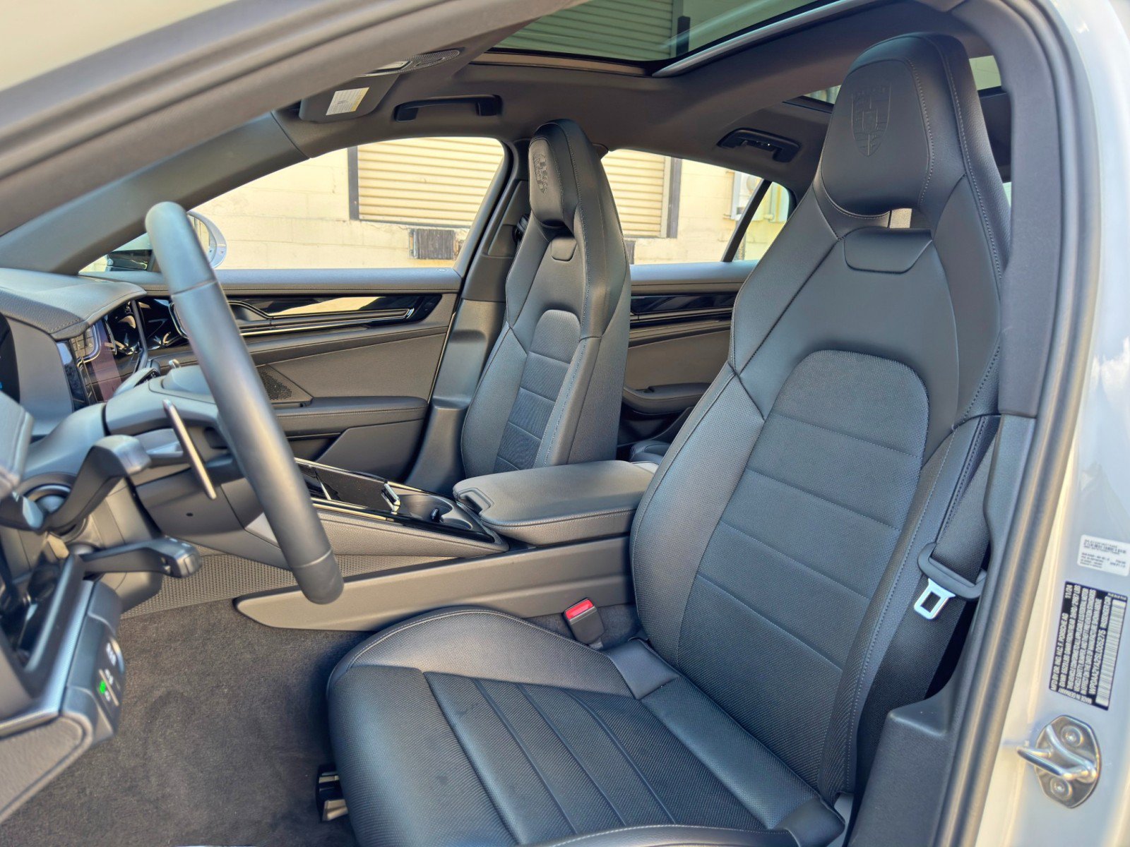 Used 2025 Porsche Panamera w/ Premium Package RWD image 41