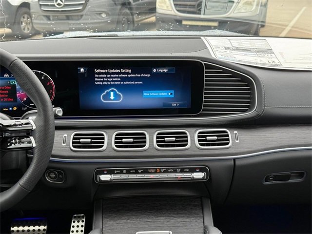 New 2026 Mercedes-Benz GLS 450 4MATIC image 8