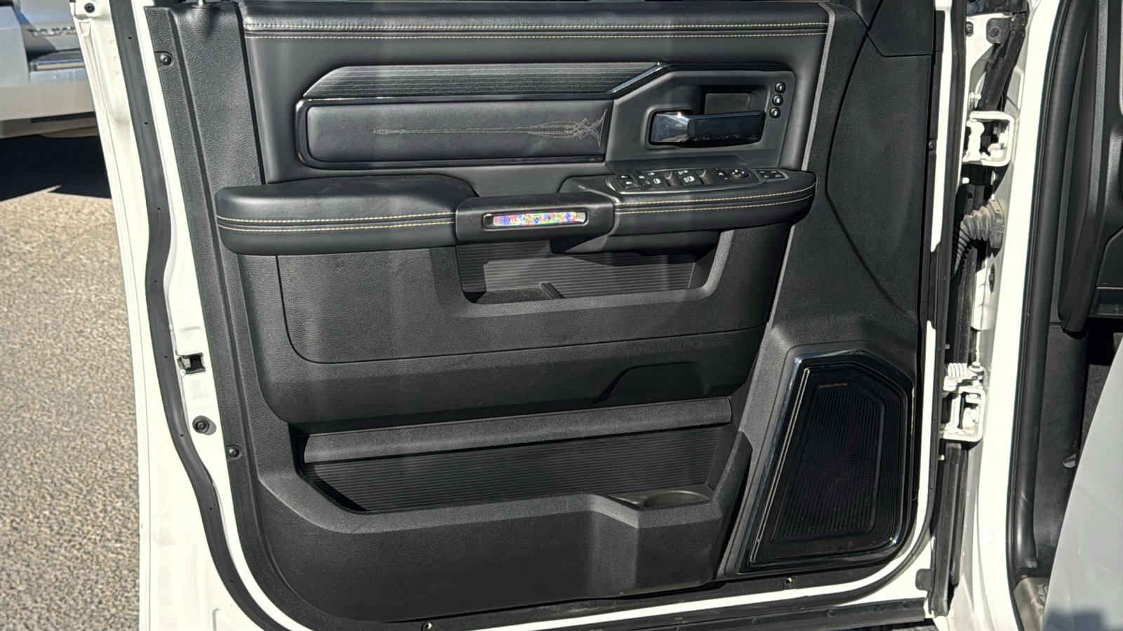 Certified 2024 RAM 2500 Limited image 12