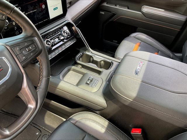 Used 2025 GMC Sierra 2500 AT4 w/ AT4 Premium Plus Package AWD/4WD image 12