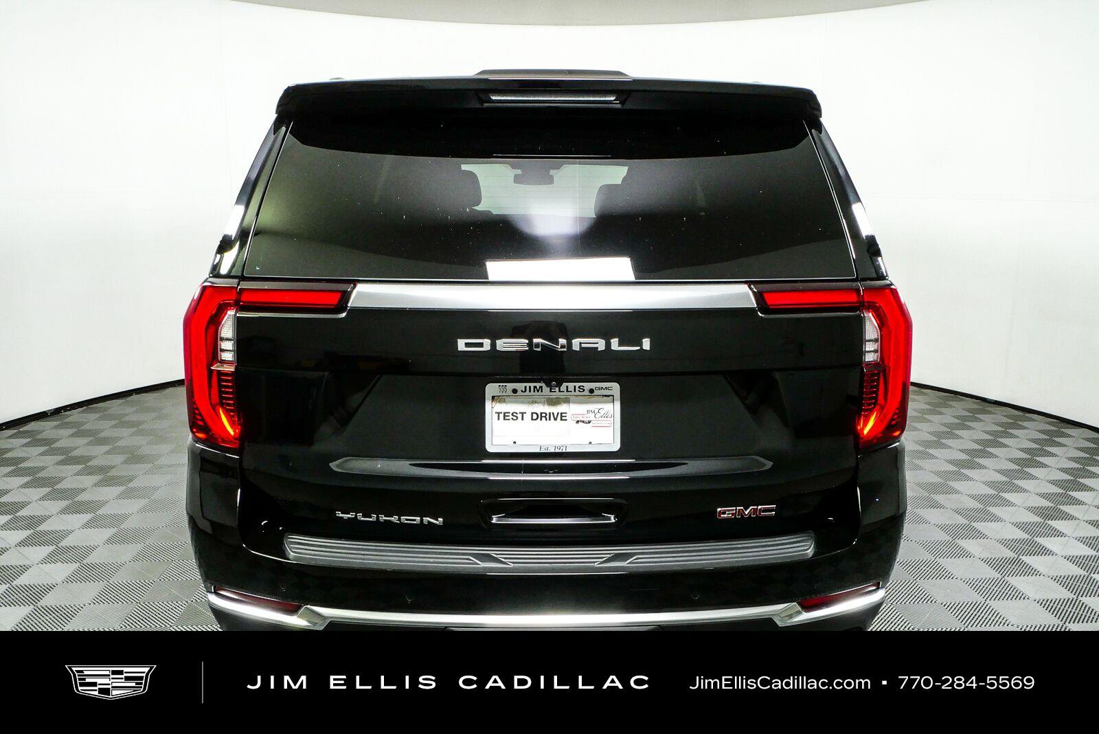 Used 2025 GMC Yukon XL Denali w/ Sun & Power Step Package AWD/4WD image 27