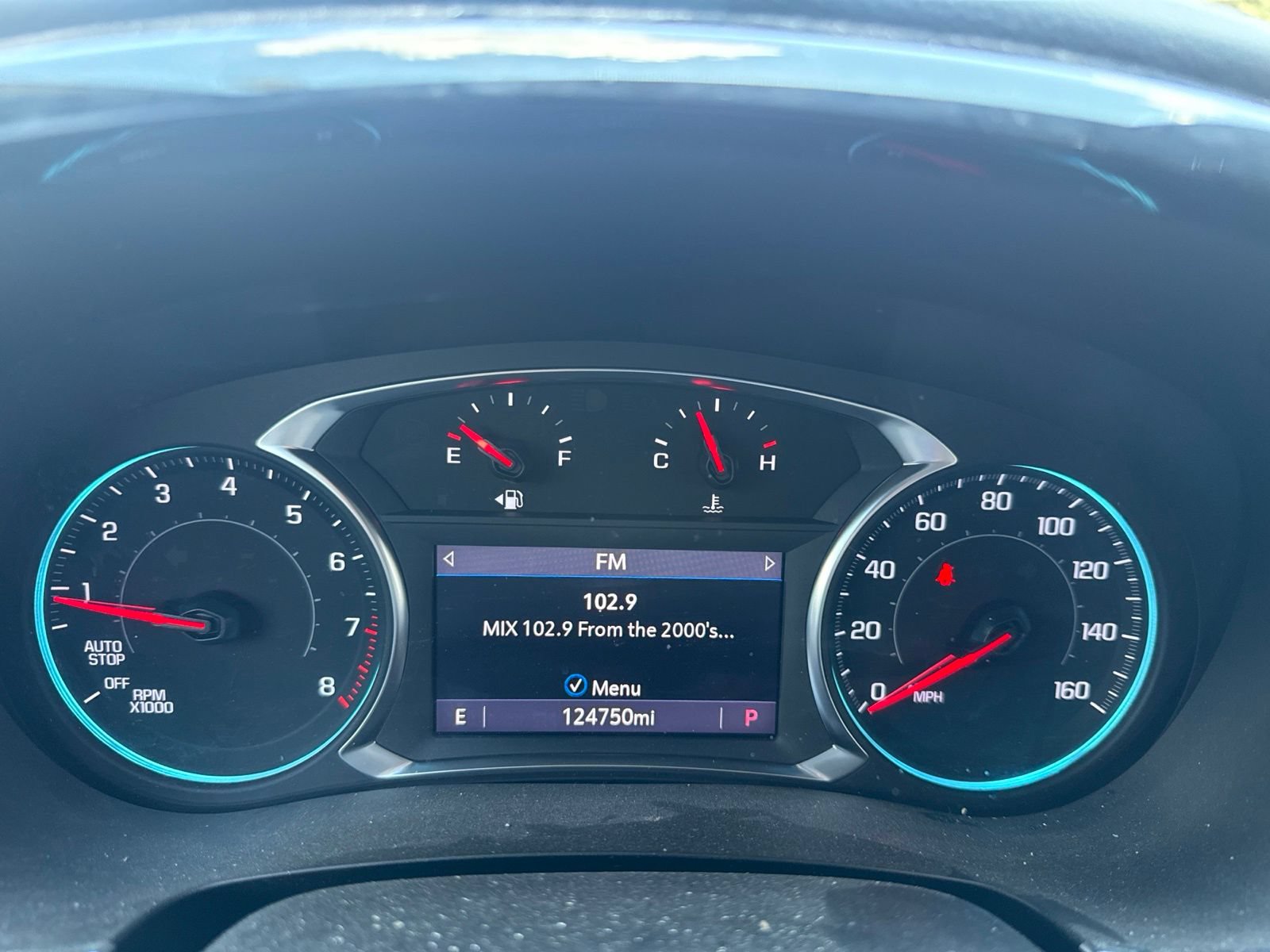 Used 2023 Chevrolet Traverse RS FWD image 23