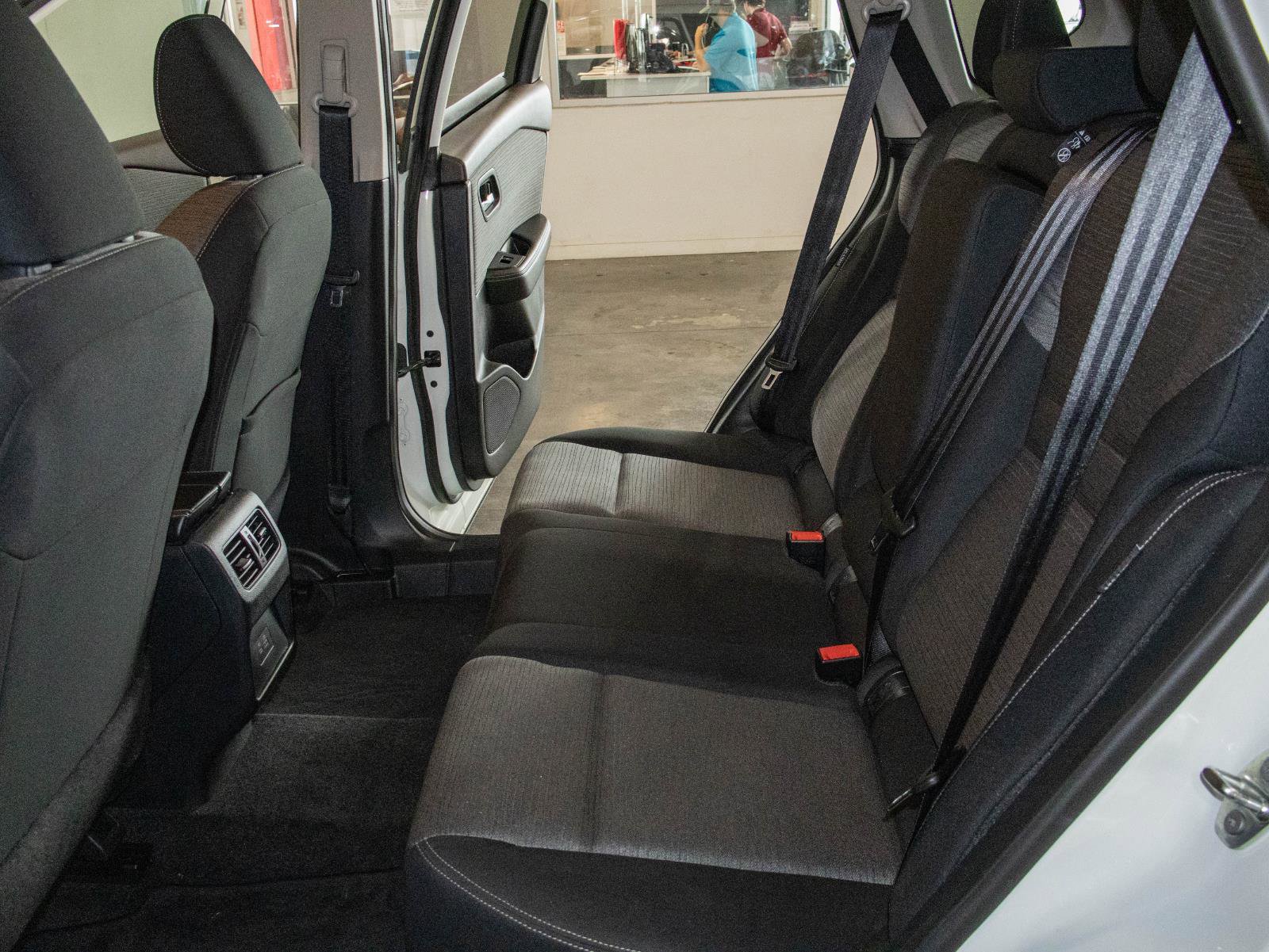 Used 2023 Nissan Rogue SV AWD/4WD image 13