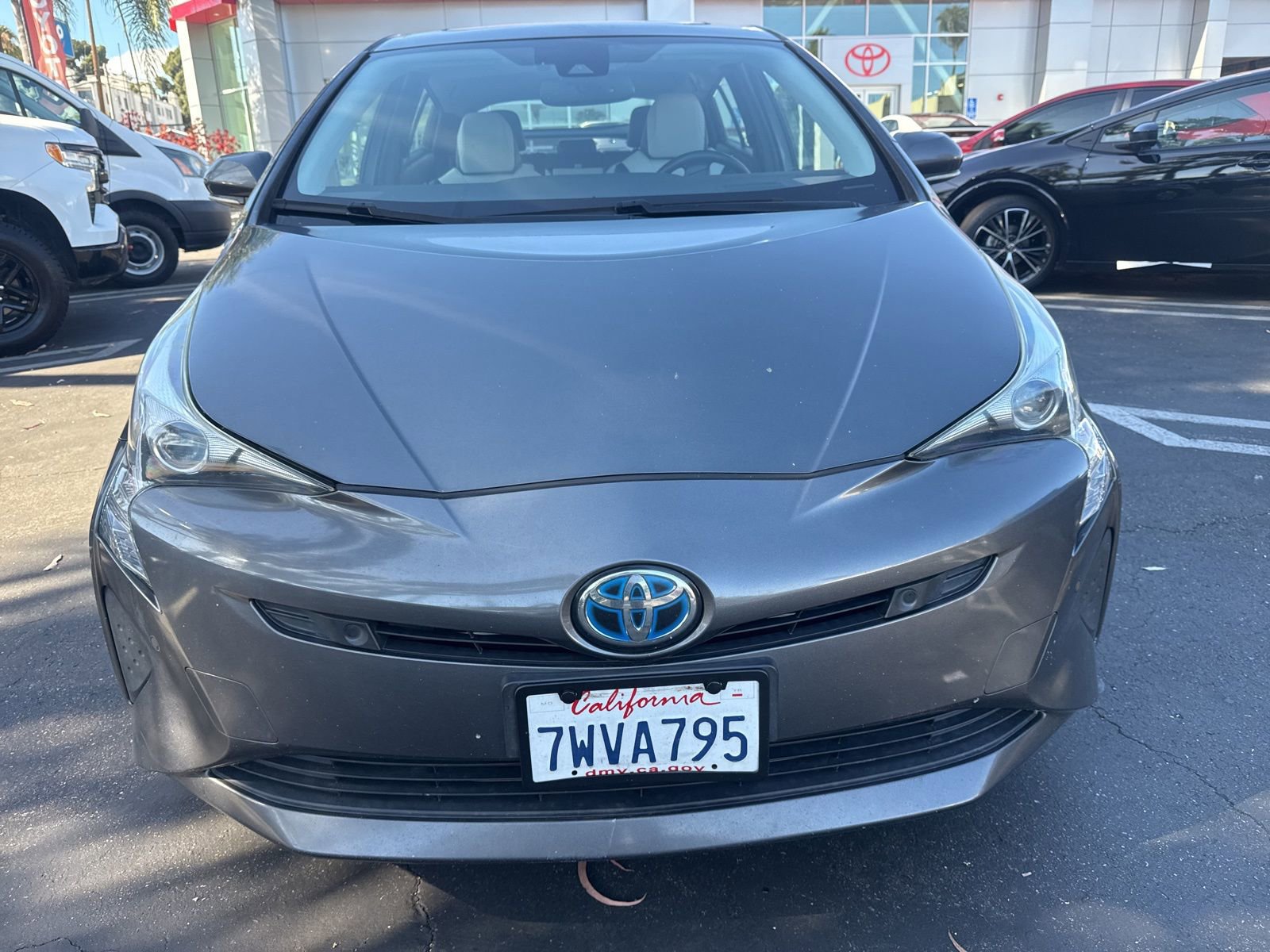 Used 2017 Toyota Prius Four w/ Premium Convenience Package FWD image 8