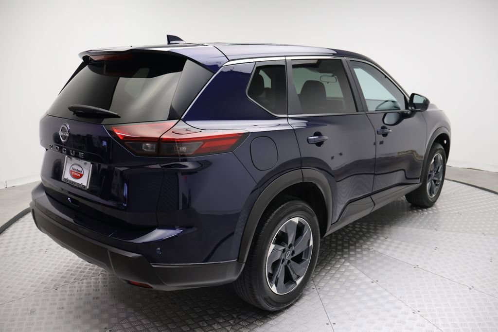 Used 2026 Nissan Rogue SV FWD image 8