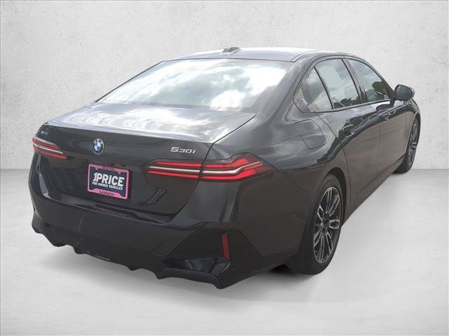 Used 2026 BMW 530i xDrive AWD/4WD image 5