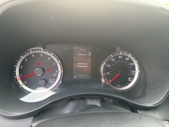 Used 2021 Toyota Highlander LE image 5