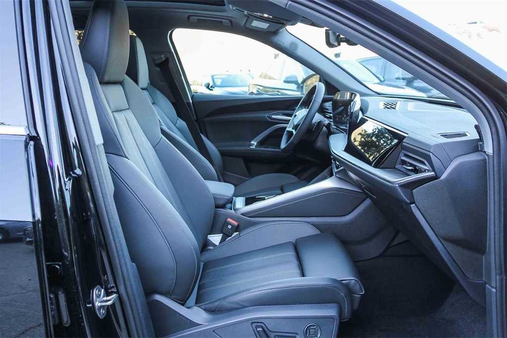 New 2025 Audi Q5 Premium Plus image 18