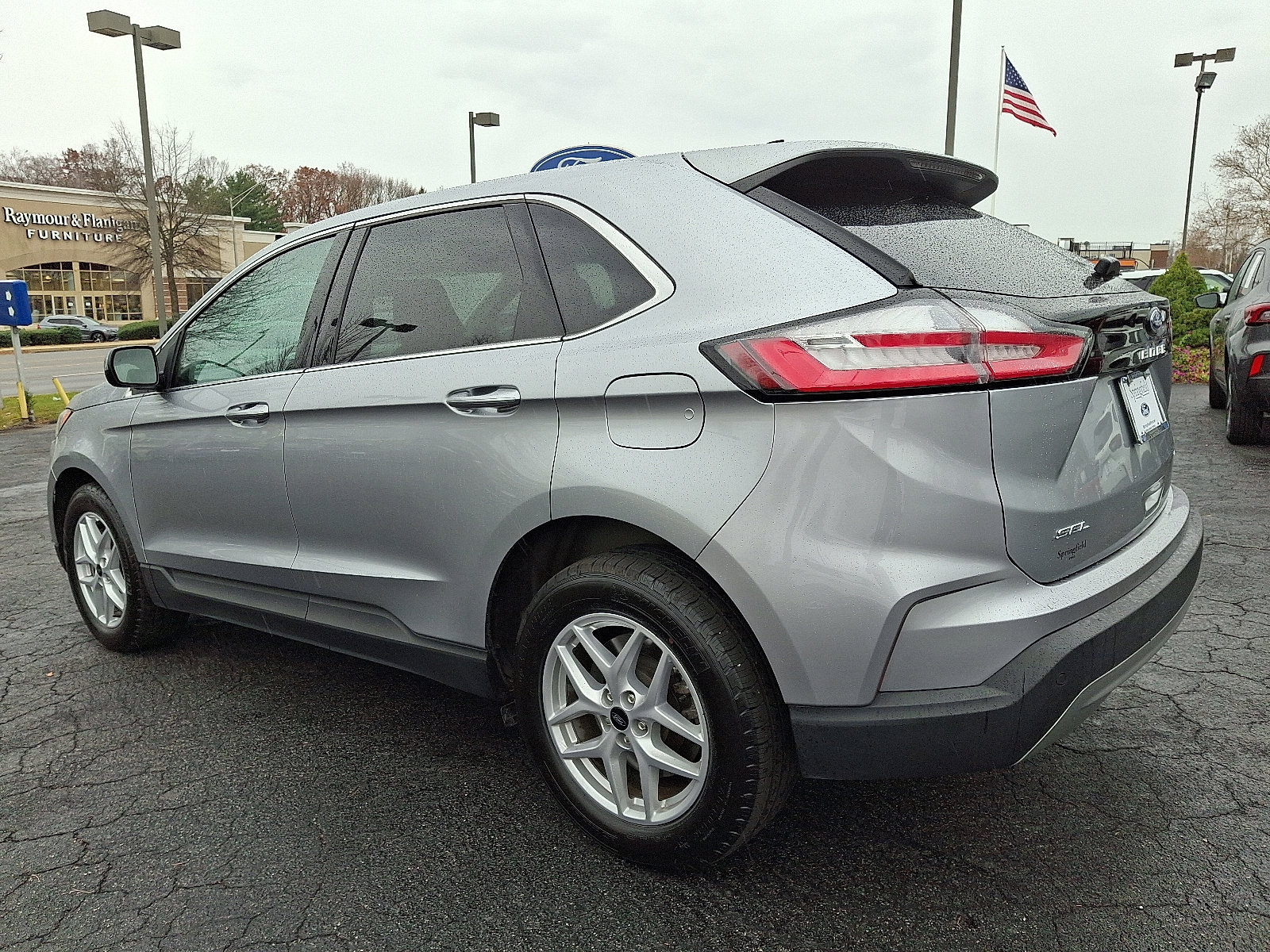 Used 2024 Ford Edge SEL w/ Convenience Package image 4