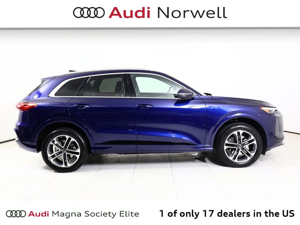 Used 2025 Audi Q5 Premium Plus w/ Premium Plus AWD/4WD image 19