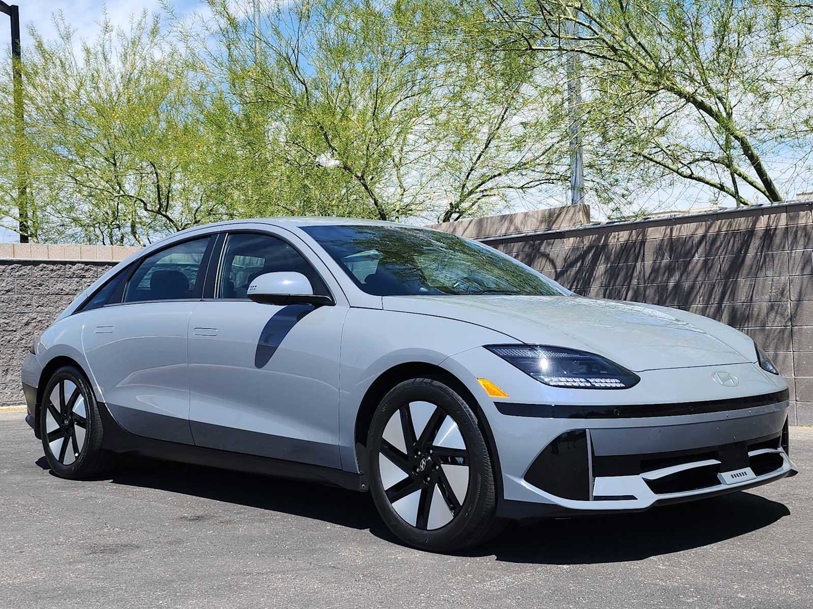 Used 2024 Hyundai Ioniq 6 SE RWD video 2