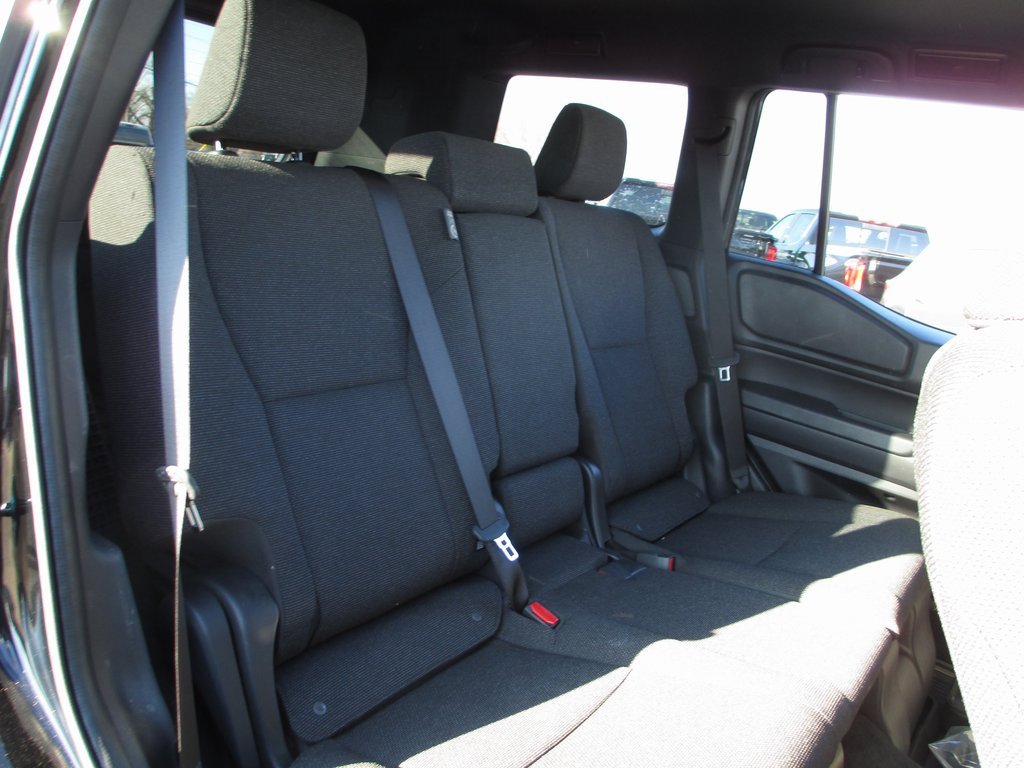 Used 2025 Toyota Land Cruiser image 19