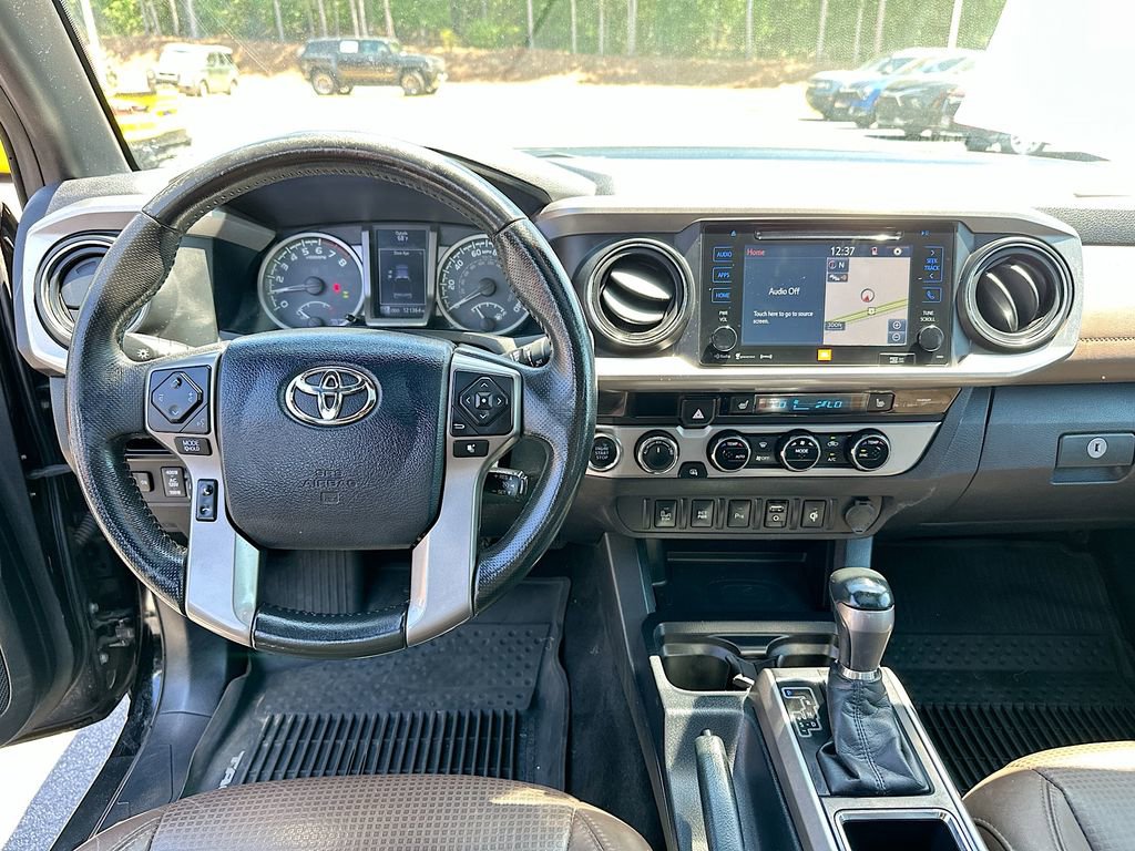 Used 2017 Toyota Tacoma Limited w/ Tow Package AWD/4WD image 19