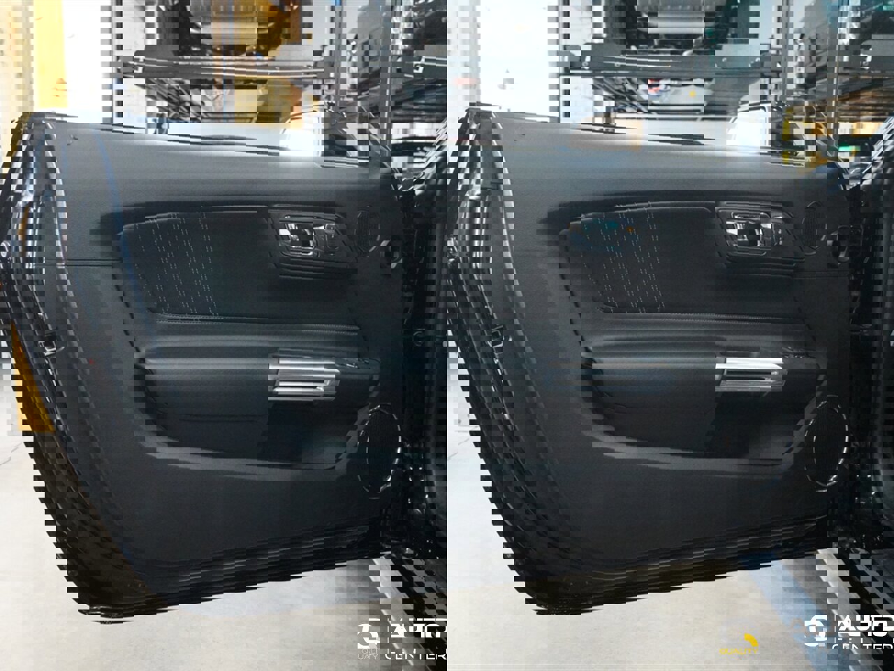 Used 2017 Ford Mustang GT Premium w/ Equipment Group 401A image 9