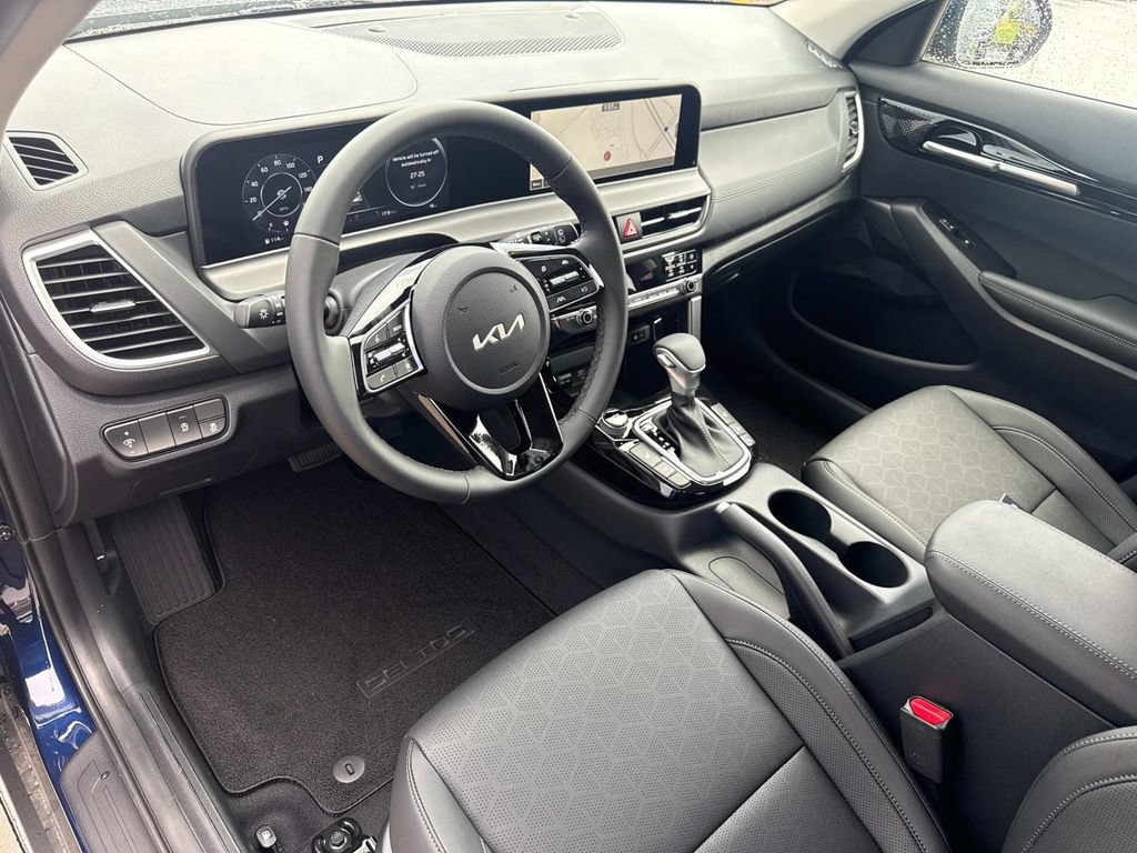 New 2026 Kia Seltos EX FWD image 19