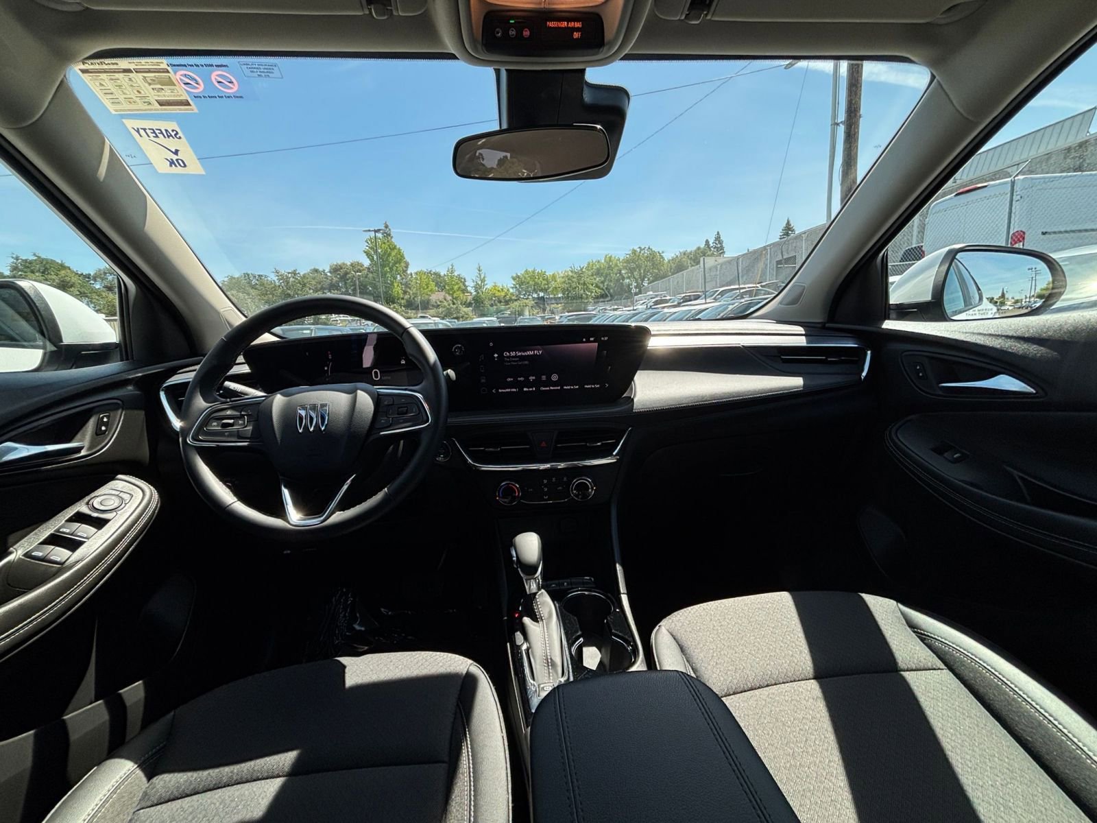 Used 2025 Buick Encore GX Preferred FWD image 32