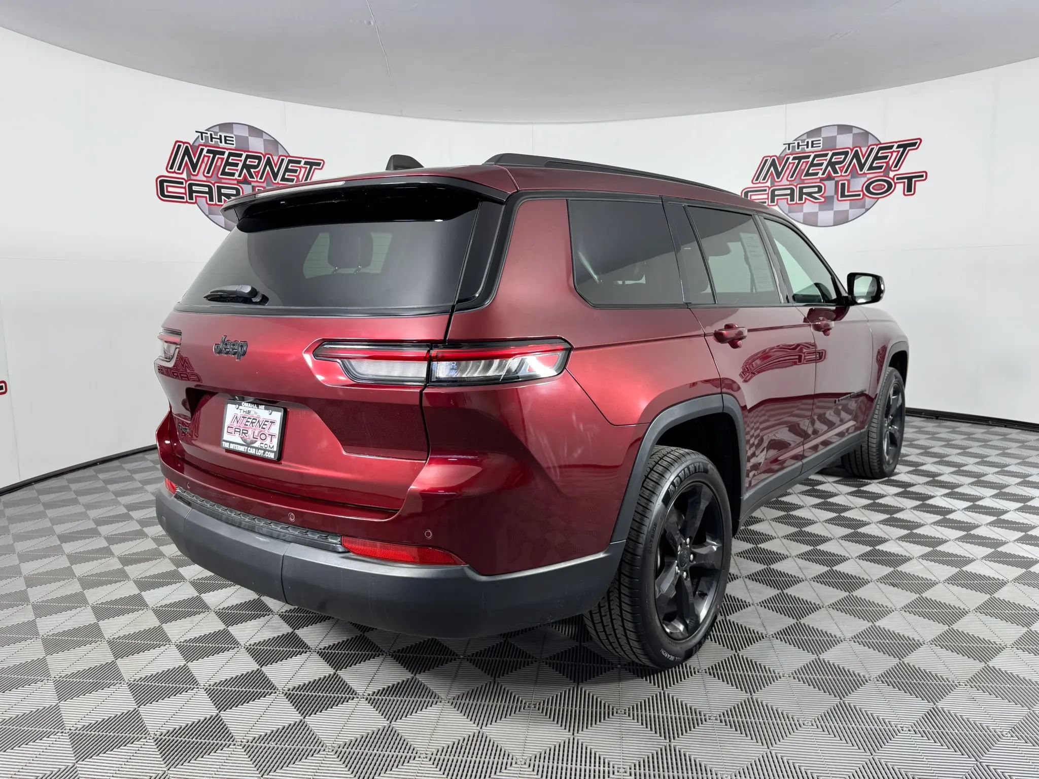 Used 2023 Jeep Grand Cherokee L Laredo AWD/4WD image 7