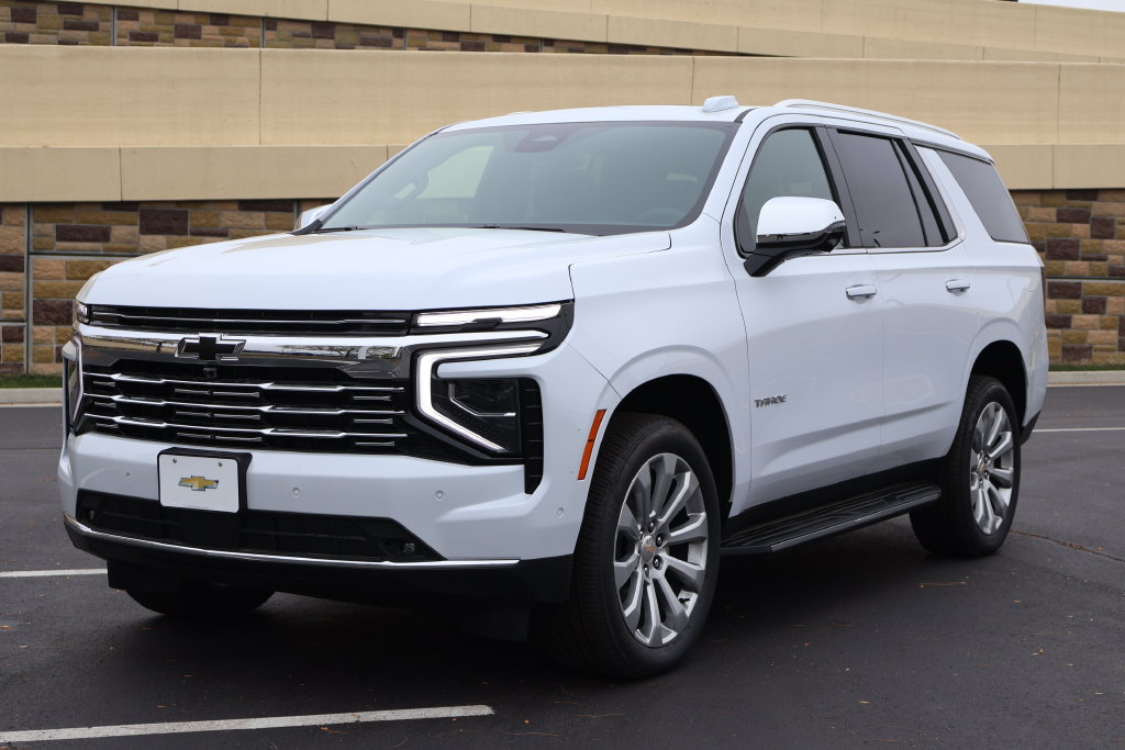 New 2026 Chevrolet Tahoe Premier w/ Sun And Tow Package AWD/4WD image 1