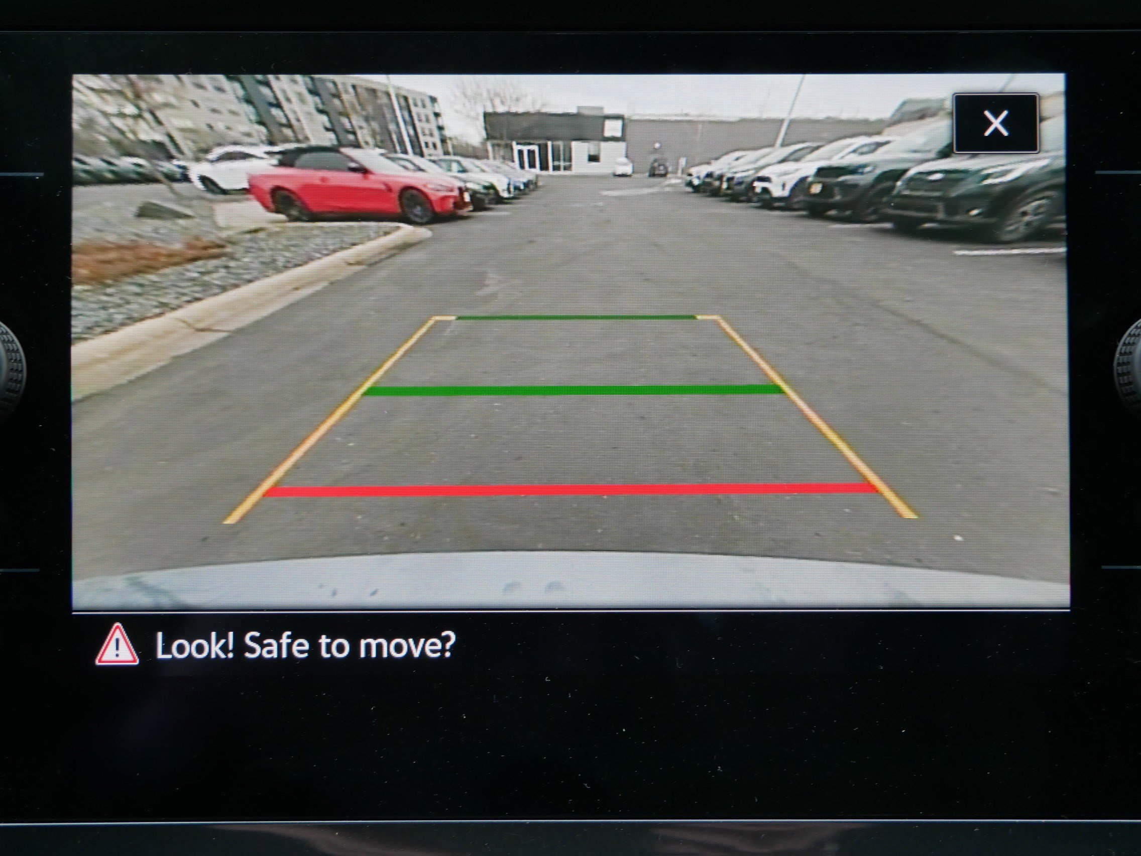 Used 2022 Volkswagen Tiguan SEL R-Line image 29