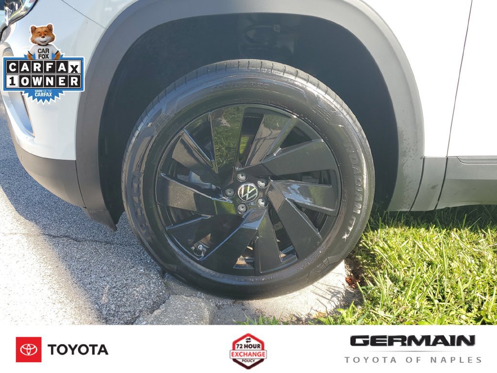 Used 2024 Volkswagen Atlas SE w/ Black Wheel Package FWD image 14