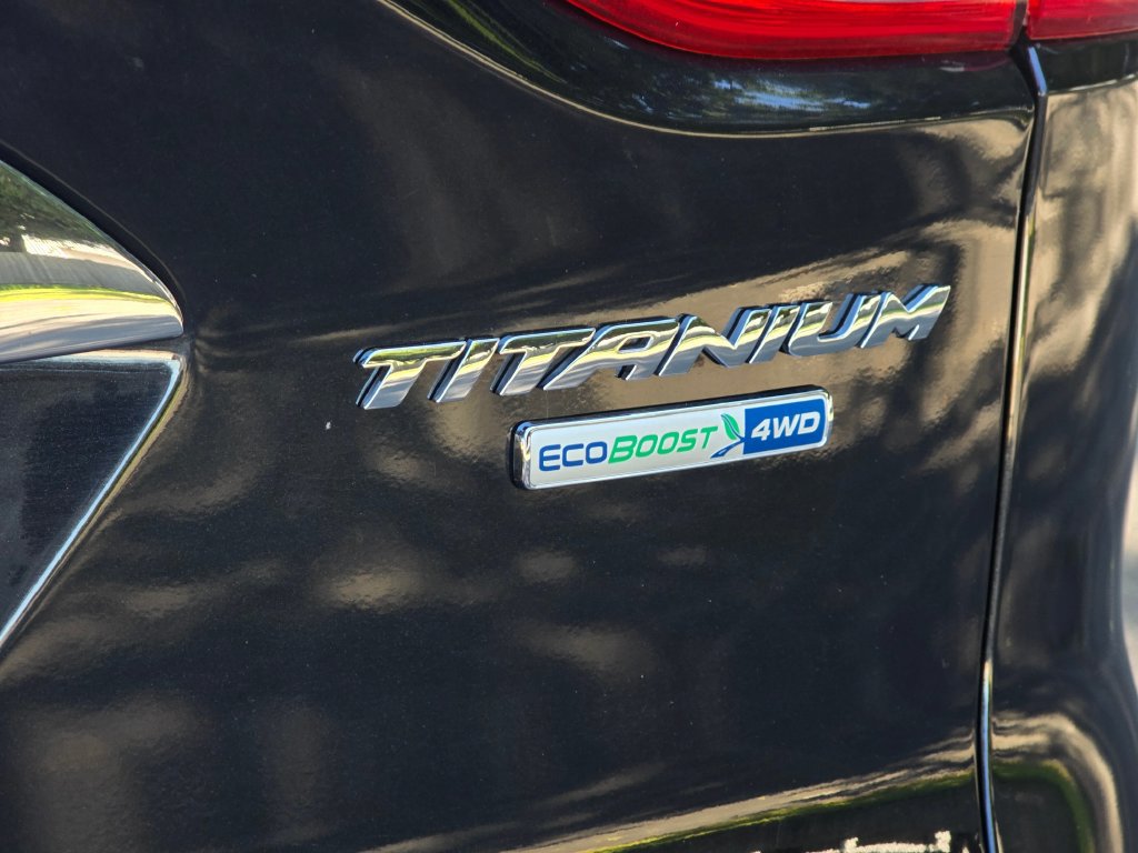 Used 2015 Ford Escape Titanium w/ Equipment Group 301A AWD/4WD image 16