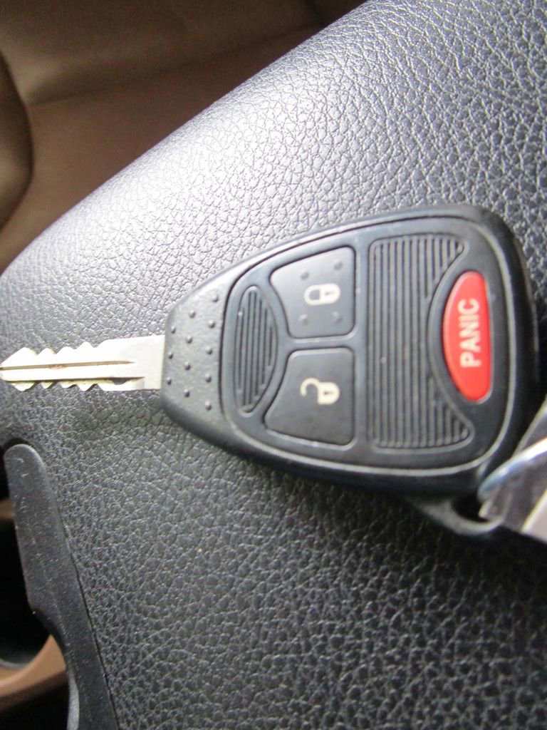 Used 2017 Jeep Wrangler Unlimited Sahara w/ Connectivity Group image 43