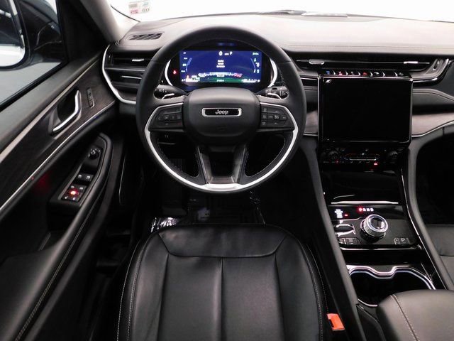 Used 2023 Jeep Grand Cherokee 4WD 4xe image 38