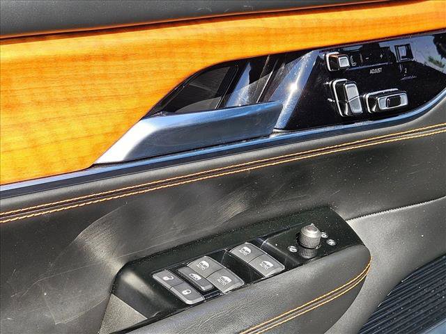 Used 2022 Jeep Grand Wagoneer Series III image 16