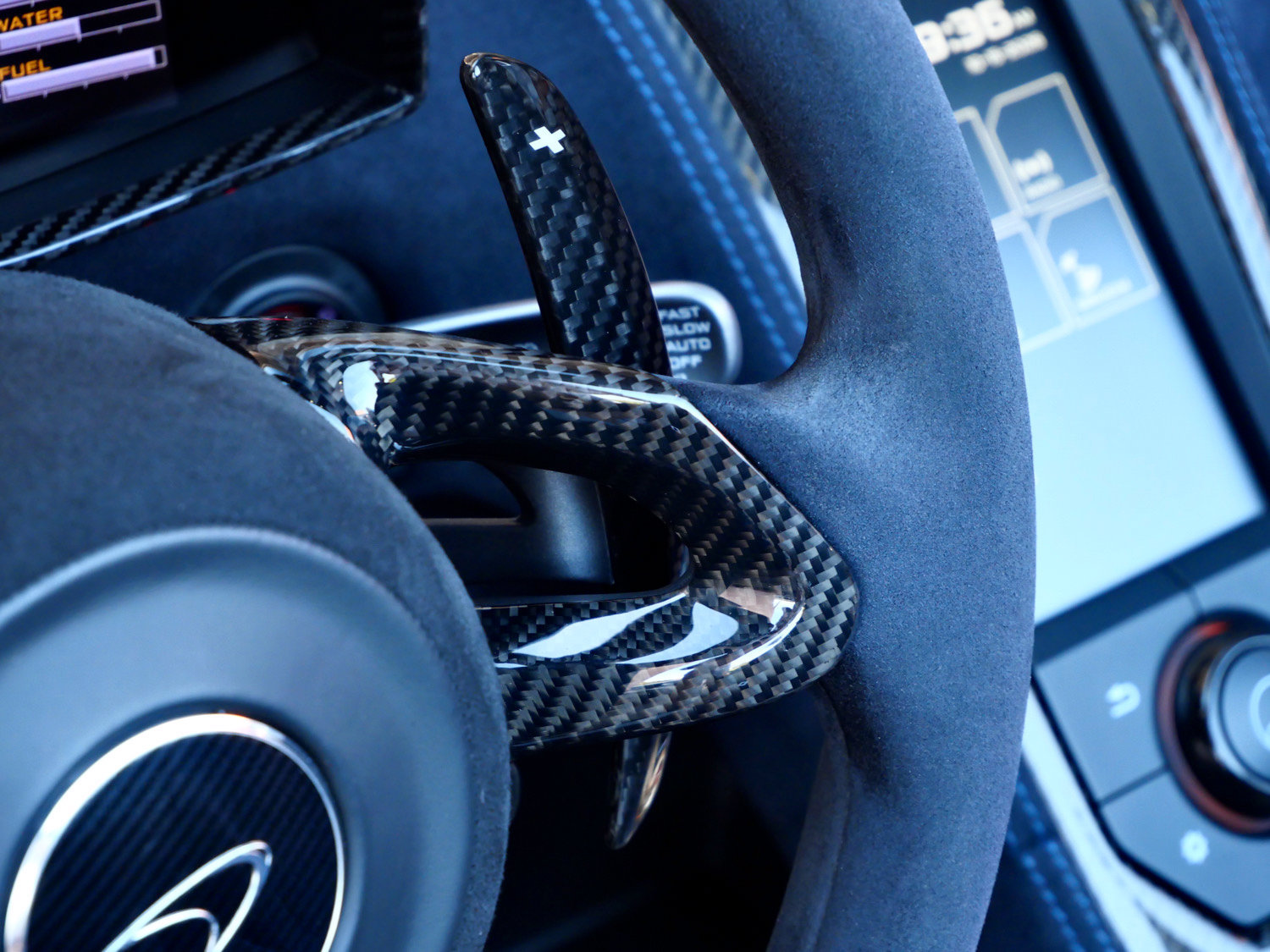 Used 2016 McLaren 675LT Spider RWD image 12