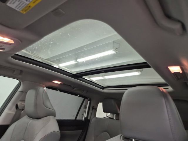 Used 2021 Toyota Highlander Platinum FWD image 24