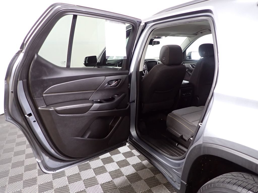 Used 2018 Chevrolet Traverse LT FWD image 31