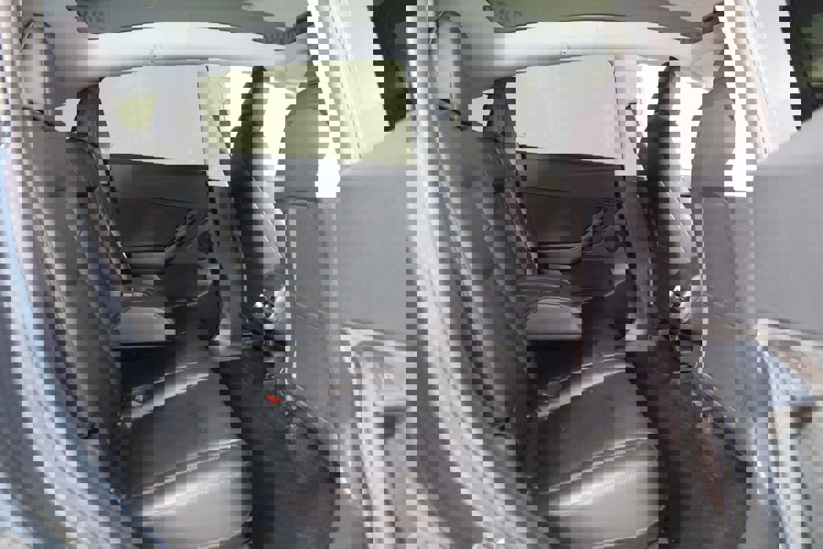 Used 2022 Tesla Model Y Long Range image 15