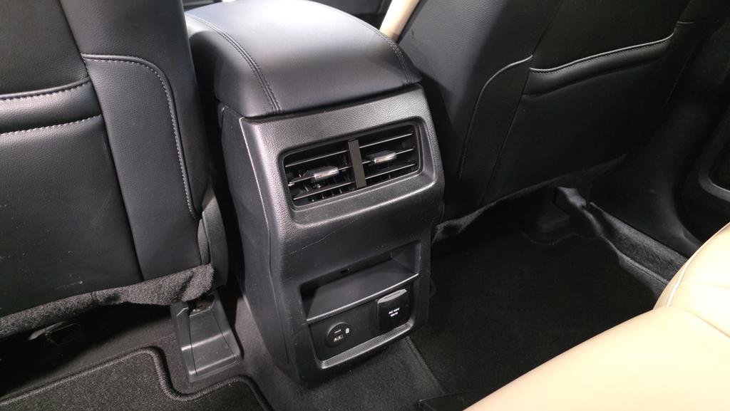 Used 2022 Ford Edge SEL w/ Convenience Package image 16