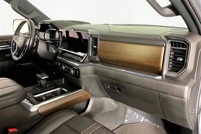 Used 2024 Chevrolet Silverado 1500 High Country w/ Technology Package image 26