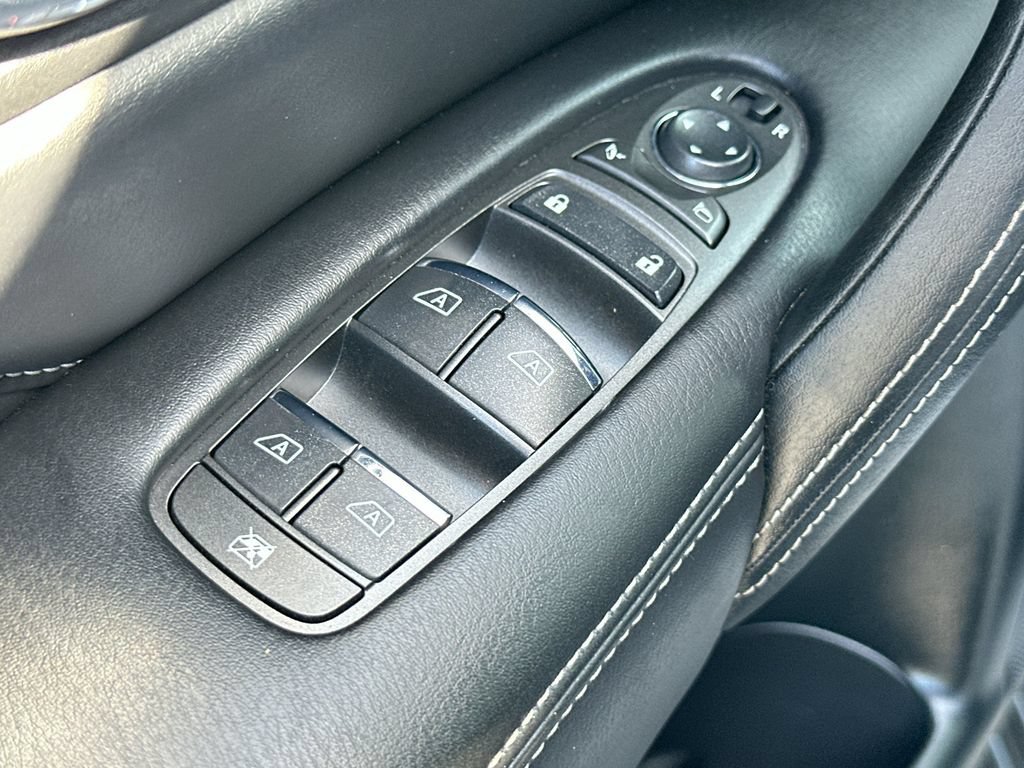 Used 2024 INFINITI QX80 Sensory w/ Cargo Package RWD image 17