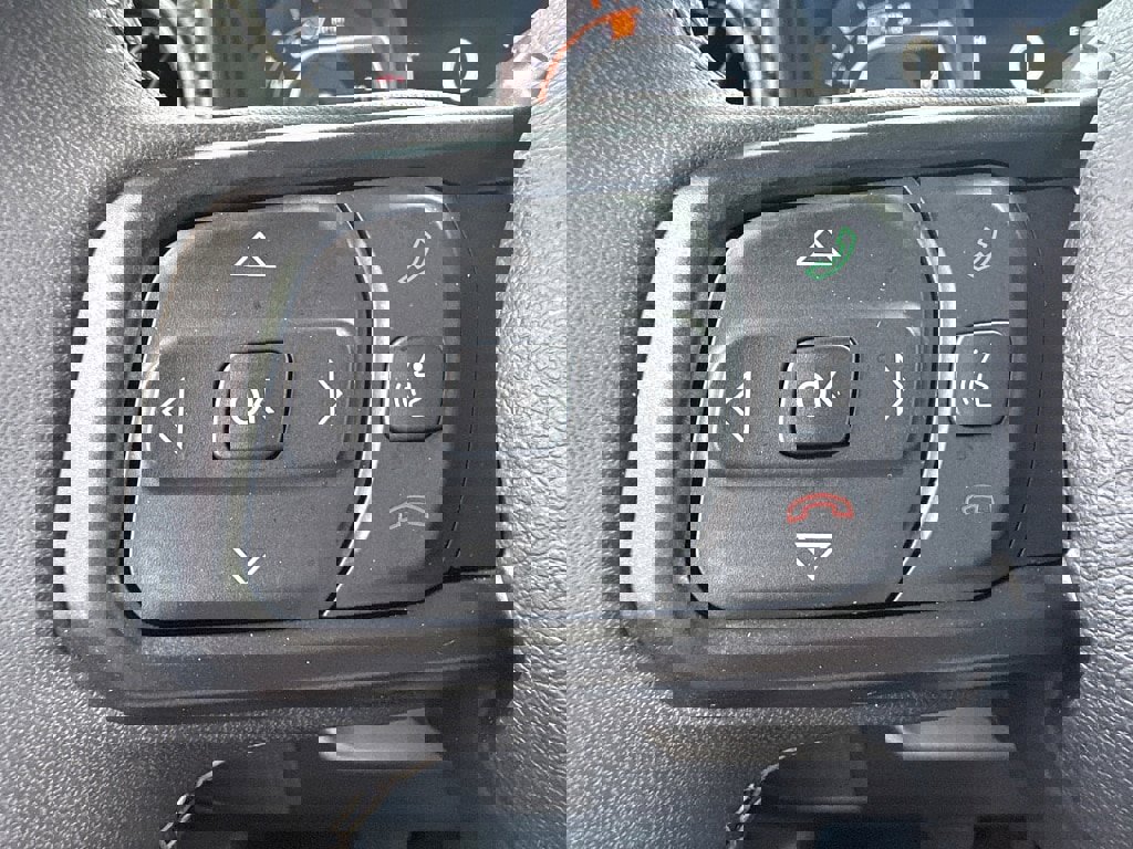 Used 2025 Jeep Wrangler Unlimited Rubicon image 17