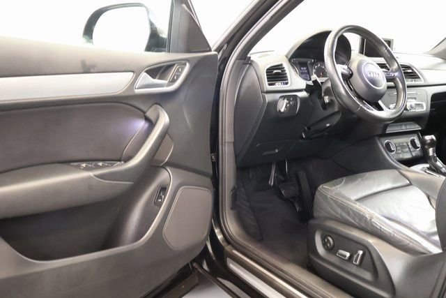Used 2018 Audi Q3 2.0T Premium w/ Convenience Package image 8