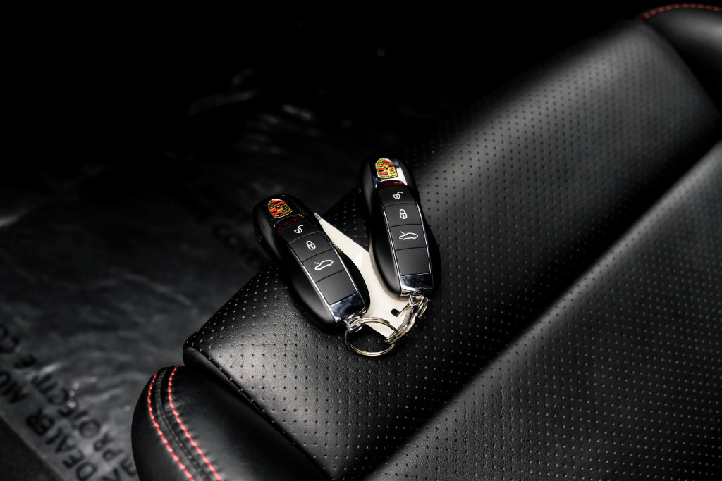 Used 2016 Porsche 911 R RWD image 61