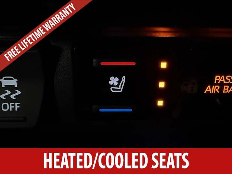Used 2025 Toyota RAV4 Limited AWD/4WD image 19