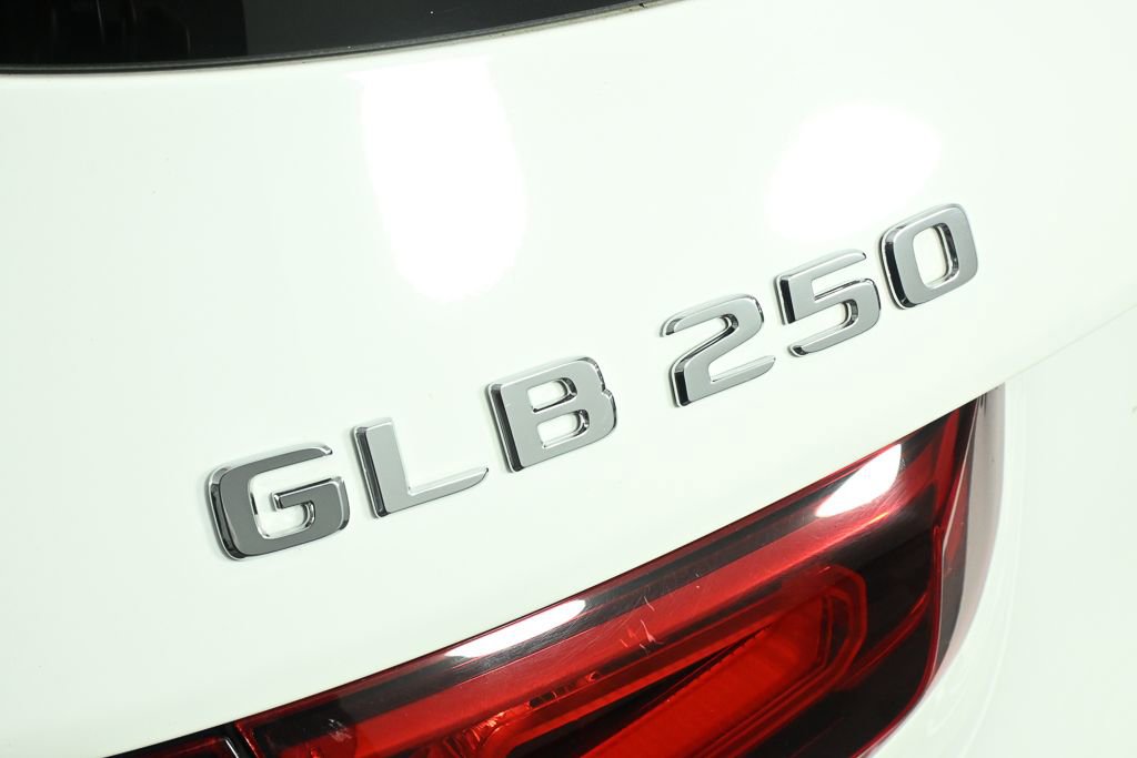 Certified 2022 Mercedes-Benz GLB 250 4MATIC image 28